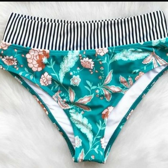 2 Bathing Suits - Picture 9 of 9